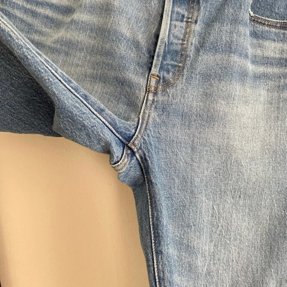 Levi’s 501 Straight Leg Medium Blue Ripped High-Rise Jeans Size 31 - Picture 5 of 7